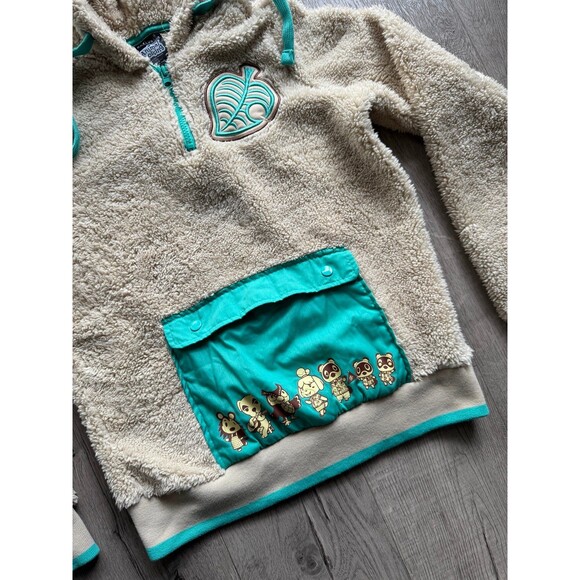 Animal Crossing Nintendo Box Lunch Hoodie Size XS Beige - Picture 2 of 6